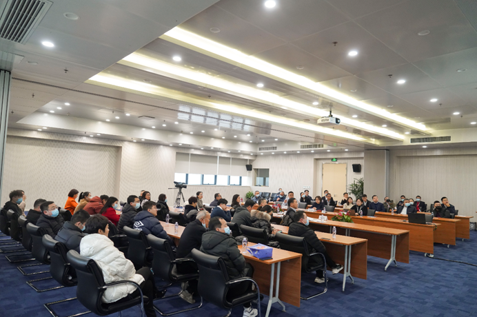 “陕西基金业协会联合中原证券走进上市公司—耀彩网科技”2.png