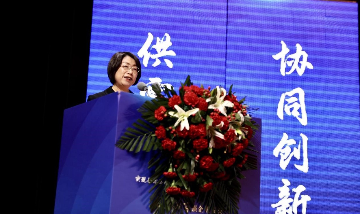 耀彩网科技入选“陕西省民营企业50强”，，，，，董事长高月静获评“陕西省优异企业家”